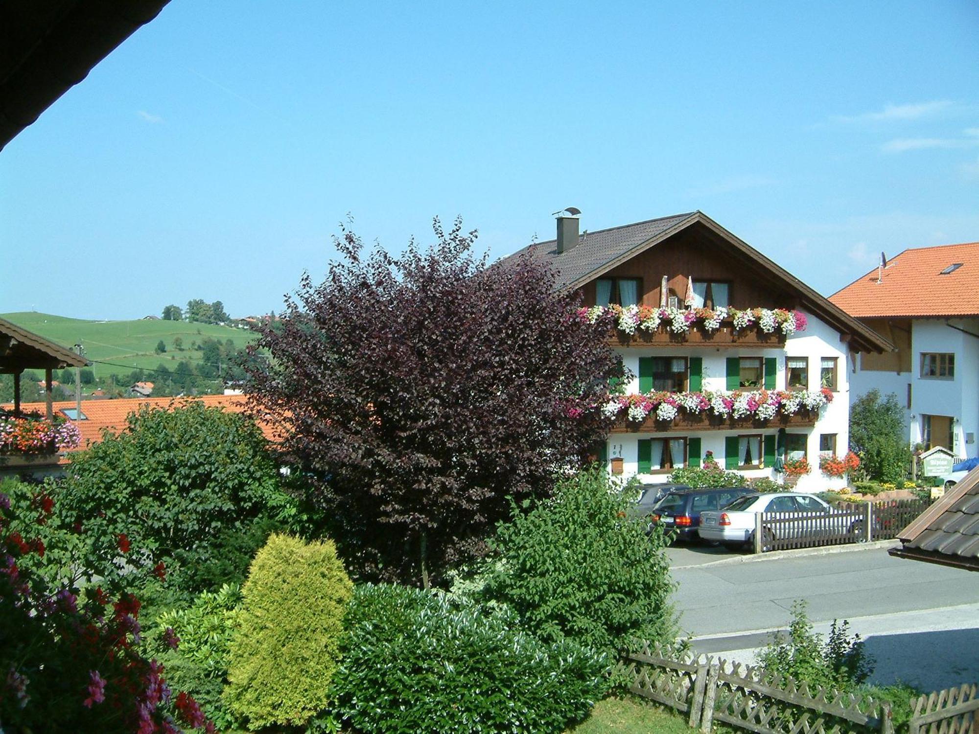 Gaestehaus Alpina Bad Kohlgrub Exterior foto