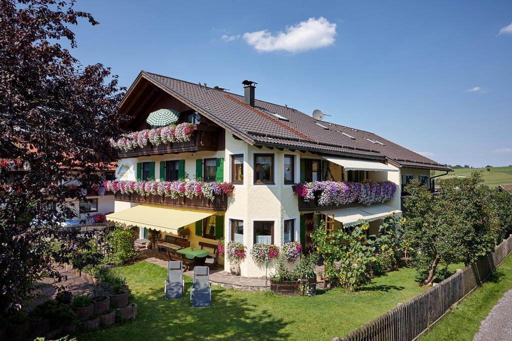 Gaestehaus Alpina Bad Kohlgrub Exterior foto
